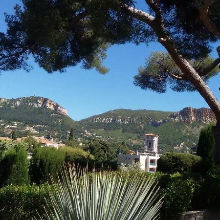 Cassis Centre- Entre Falaise Et Port Apartment Luaran gambar
