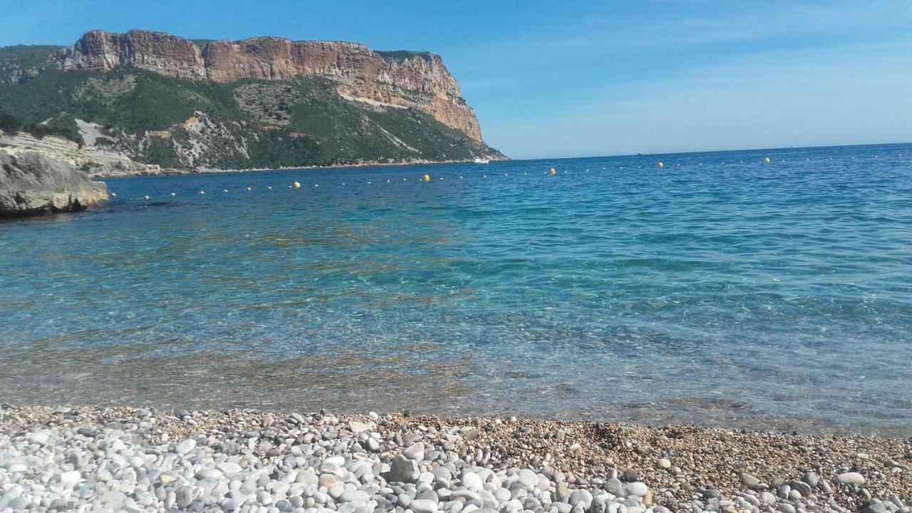 Cassis Centre- Entre Falaise Et Port Apartment Luaran gambar