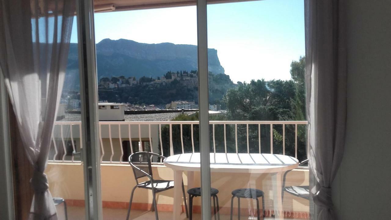 Cassis Centre- Entre Falaise Et Port Apartment Luaran gambar